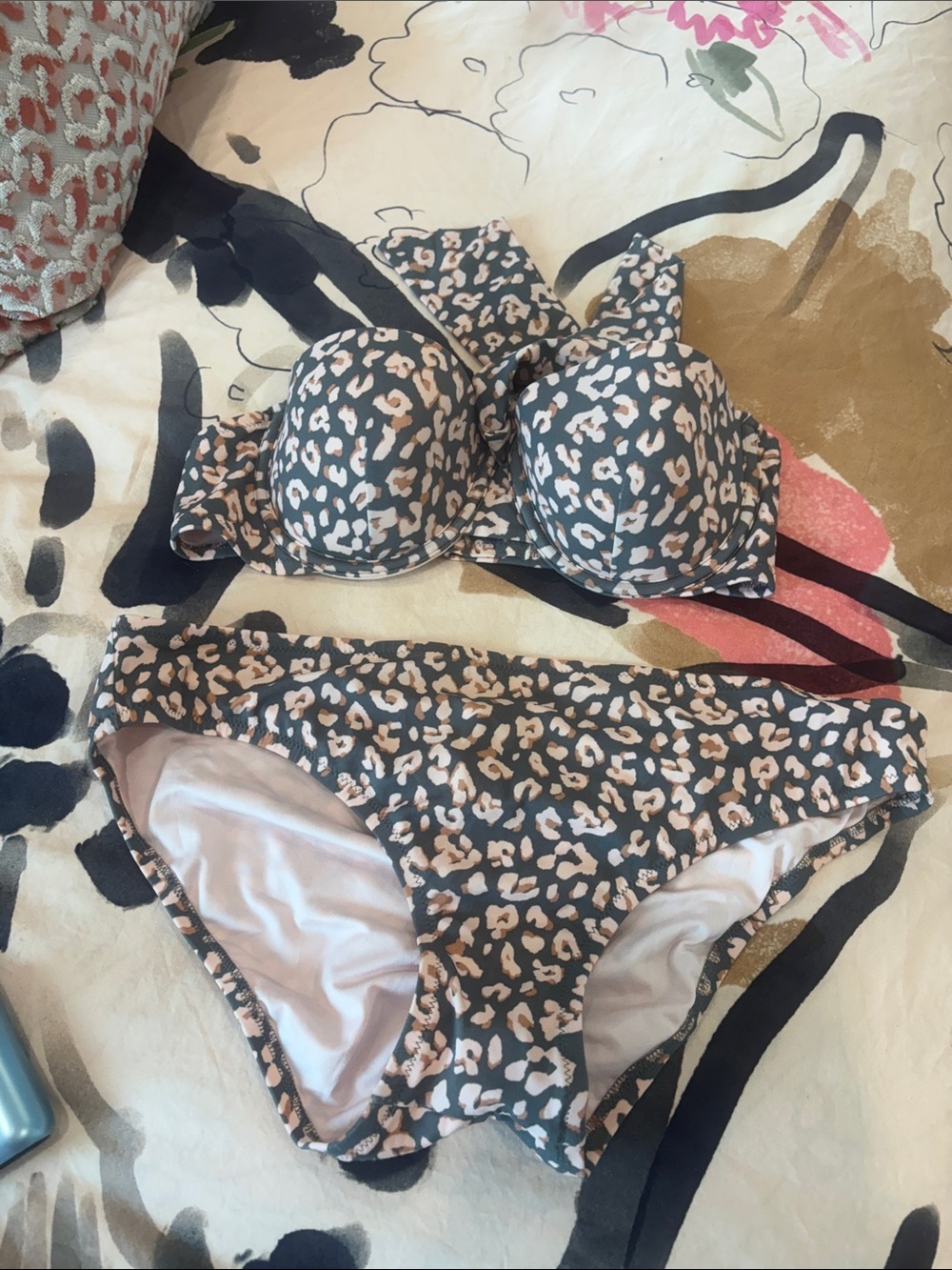 Shade & Shore Leopard Print Underwire Halter Bikini Set Size L